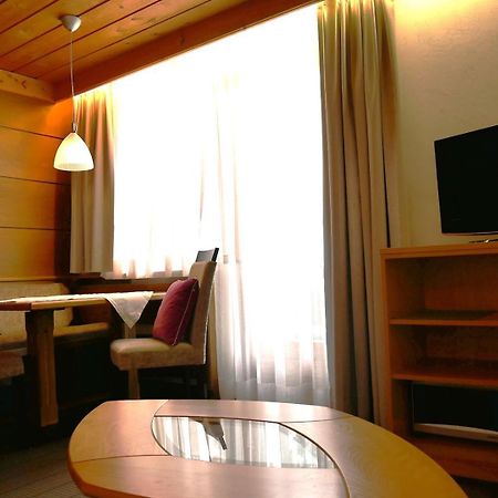Hotel Garni Bergsonne Samnaun Room photo